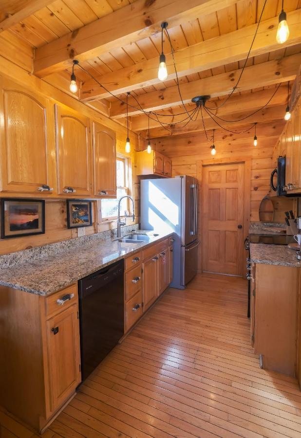 Lazy Bear Lodge Гетлинбург Екстериор снимка