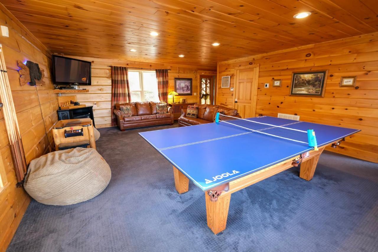Lazy Bear Lodge Гетлинбург Екстериор снимка