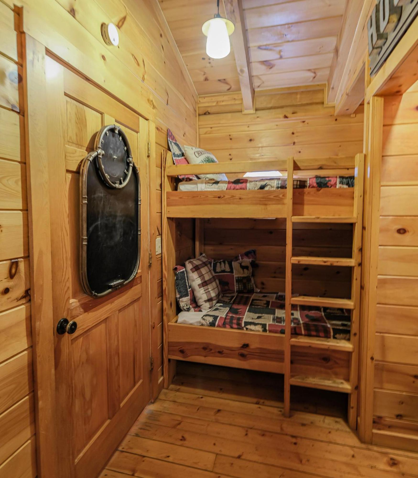 Lazy Bear Lodge Гетлинбург Екстериор снимка