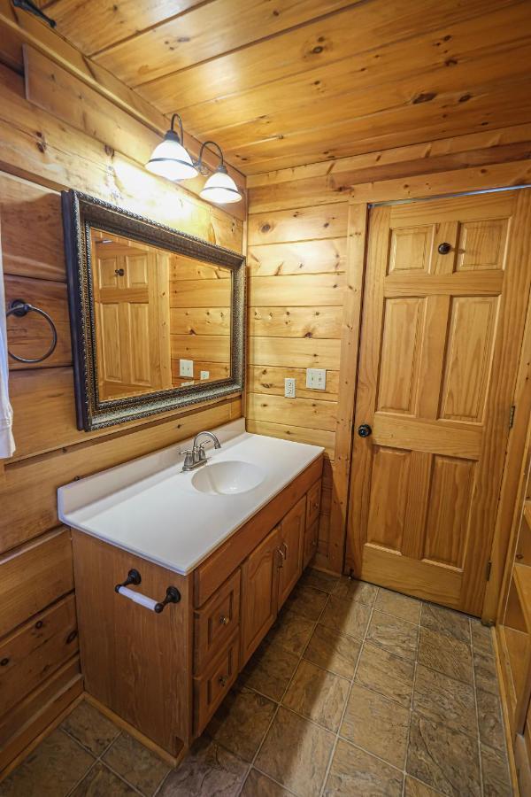 Lazy Bear Lodge Гетлинбург Екстериор снимка
