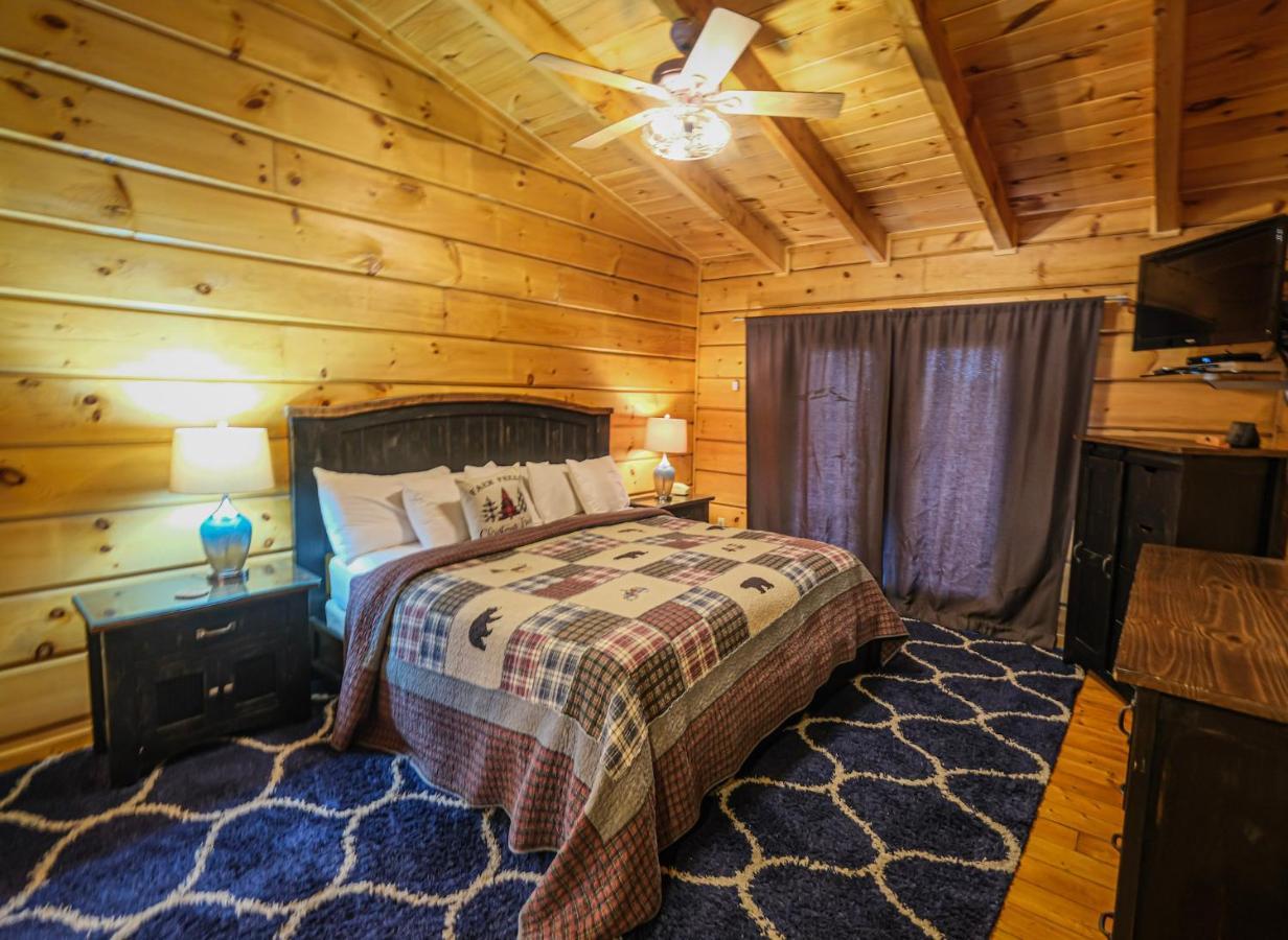 Lazy Bear Lodge Гетлинбург Екстериор снимка